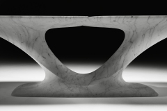 Tavolo-marmo-Zaha-Hadid-dettaglio-Eroson-ph-Leo-Torri